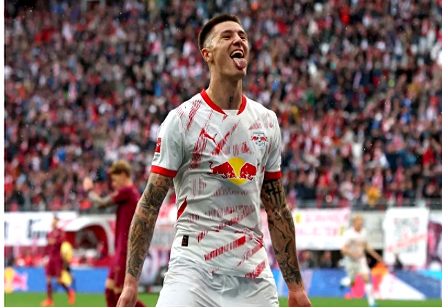 爱游戏网页版 -阿森纳发布备战花絮，集结日队长鼓劲，德甲任务艰巨，心理建设被强调(阿森纳与曼联英足总杯巅峰对决)