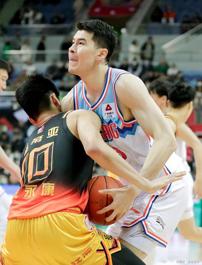 关于今晚托特纳姆备战全明星赛,完成体检细节曝光,态度坚定,赛季目标并未改变的信息 关于今晚托特纳姆备战全明星赛,完成体检细节曝光,态度坚定,赛季目标并未改变的信息