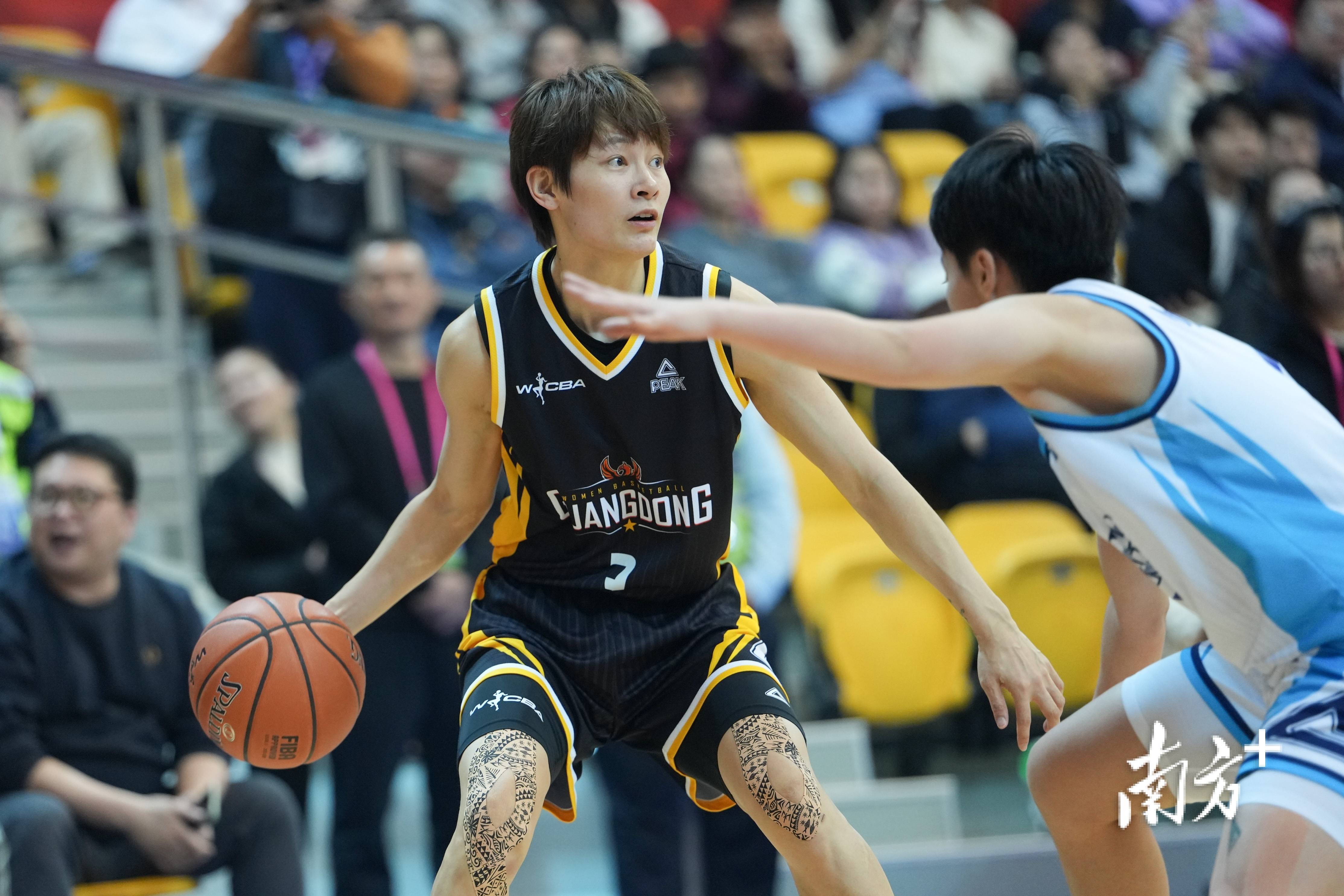 包含太狠了!山东泰山手感冰凉备战足总杯波士顿凯尔特人再遭质疑备战亚冠,马赛今夜队长鼓劲的词条 包含太狠了!山东泰山手感冰凉备战足总杯波士顿凯尔特人再遭质疑备战亚冠,马赛今夜队长鼓劲的词条